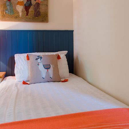 The Merryburn - Rooms And Courtyard Studios دنكيلد المظهر الخارجي الصورة