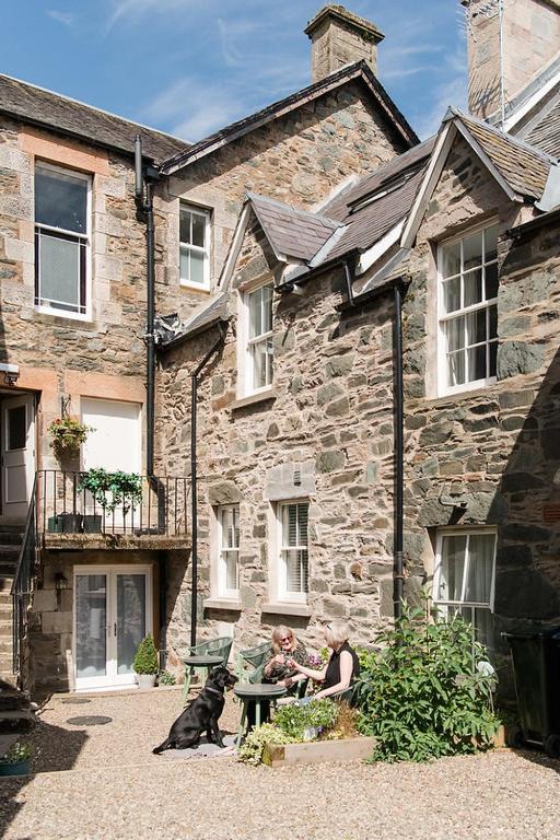 The Merryburn - Rooms And Courtyard Studios دنكيلد المظهر الخارجي الصورة