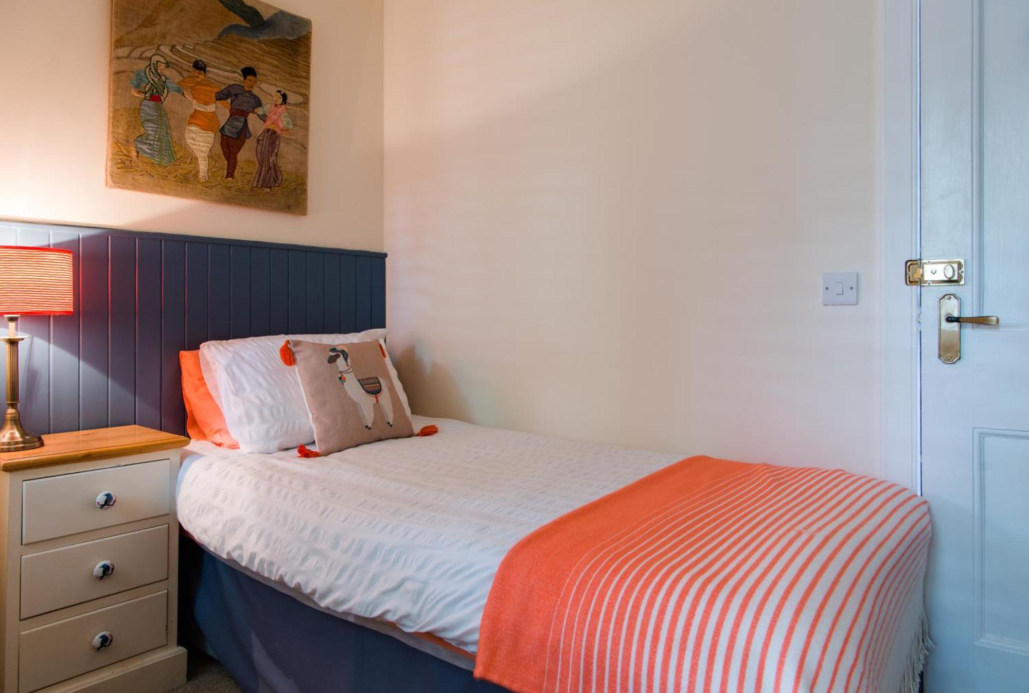The Merryburn - Rooms And Courtyard Studios دنكيلد المظهر الخارجي الصورة
